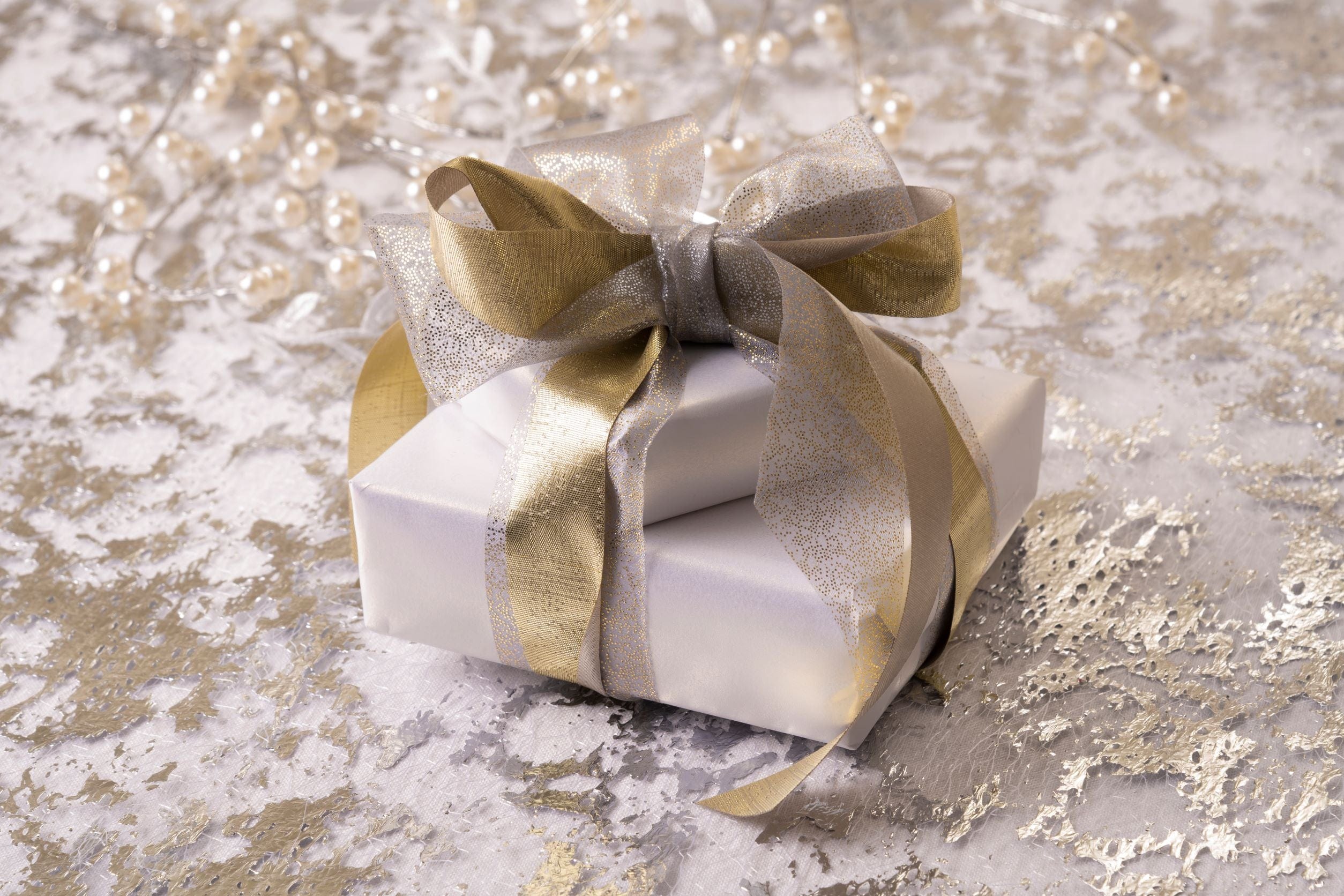 Ribbonly Organza White / 10m / 40mm Foil Print Organza Ribbon Twinkle