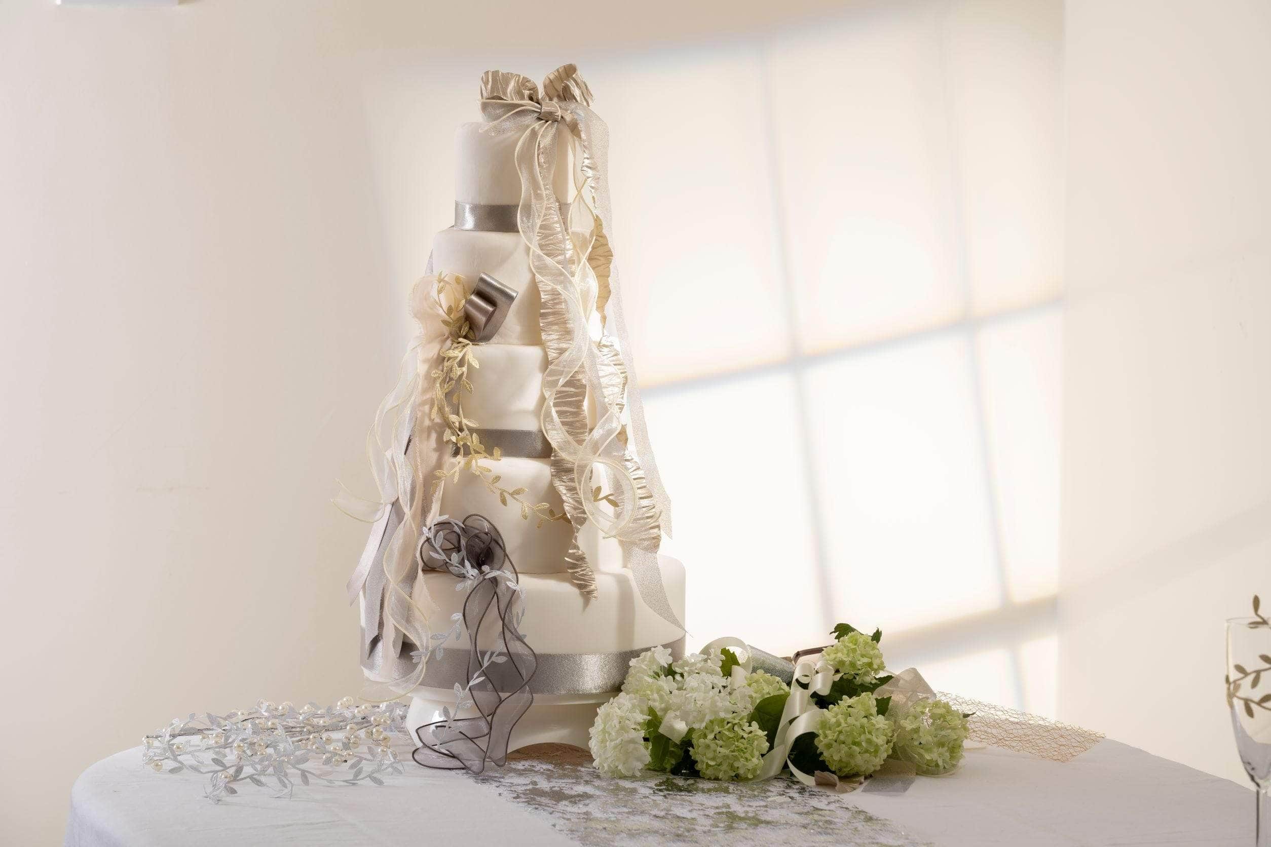 Ribbonly Satin Silver / 15m / 40mm Crushed Satin Ribbon Mushroom