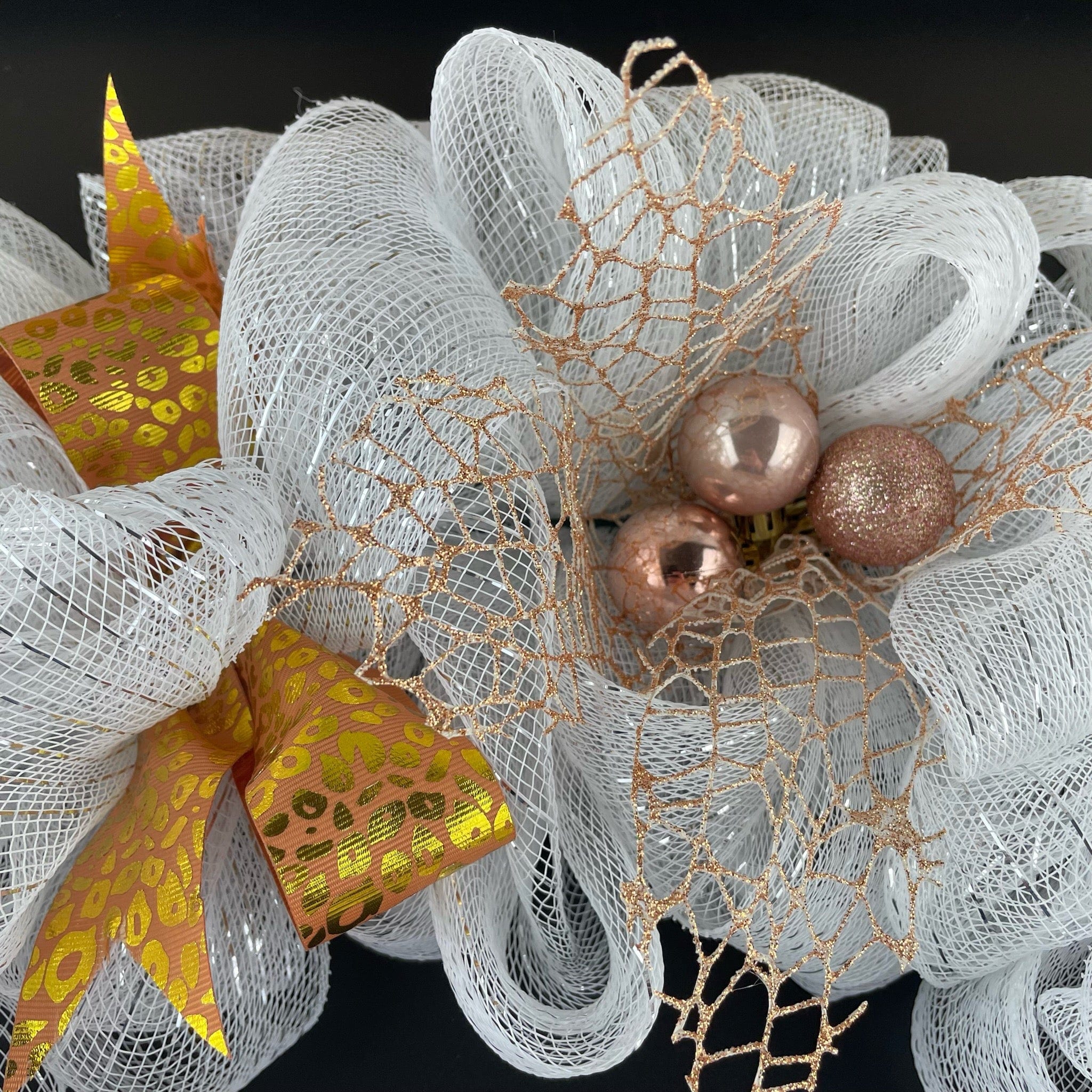 Ribbonly Kits Rose Gold Garland 18" Deco Mesh Wreath Kit