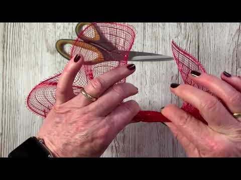 The Christmas Cruffle Ribbon & Deco Mesh Wreath Kit Tutorial Video